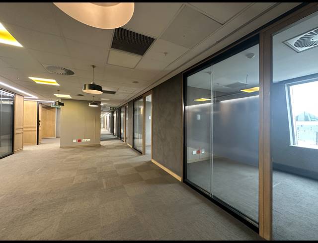 552M² OFFICE TO LET IN SANDTON CENTRAL